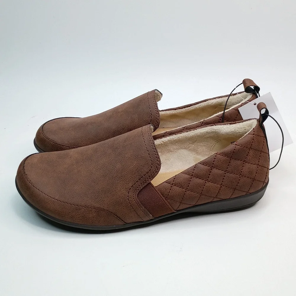 J Sport Lisa Slip On Women Size‎ 11 Brown Quilted Memory Foam Loafer